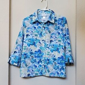 Alfred Dunner Women’s 3/4 Sleeve Floral Top.  Size PS